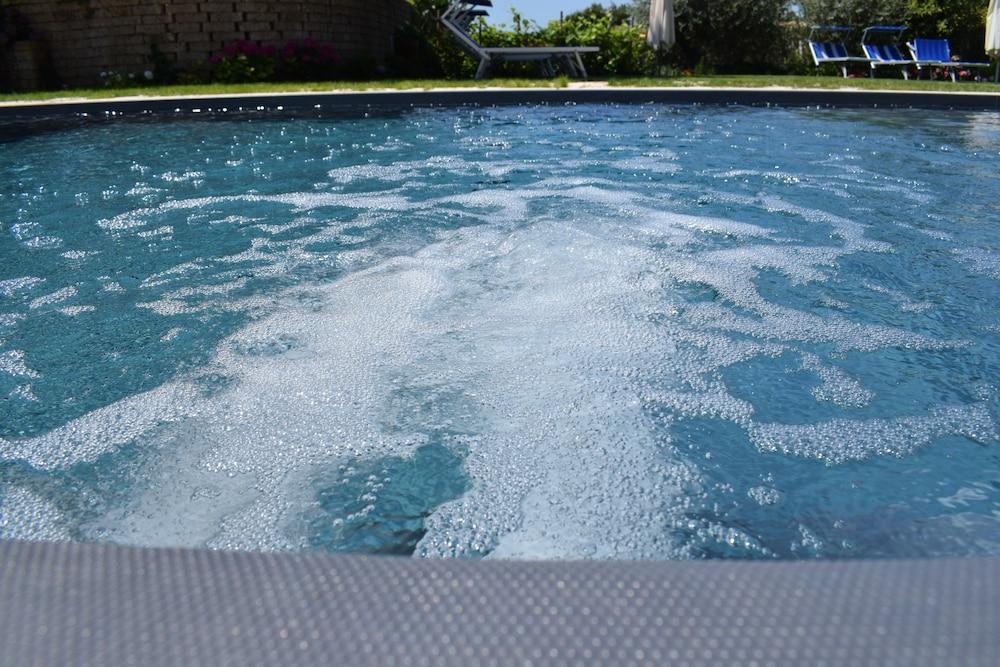 La Tinassara Bed & Breakfast Lazise Exterior photo